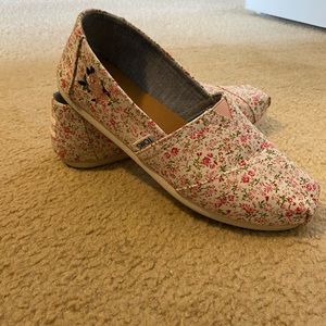 Embroidered Floral Alpargata Toms